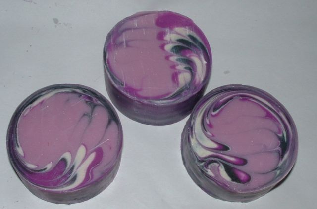 bild-032-lavendel-circle-swirl-ths-08-2022-1.jpg