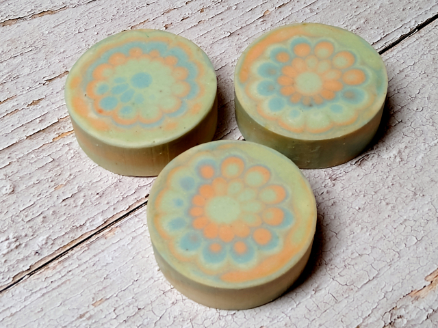 Cashew-Kaleidoskop 02 neu verkleinert.jpg