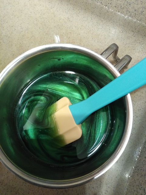 k-schillernde Fette für Avocadoseife.jpg