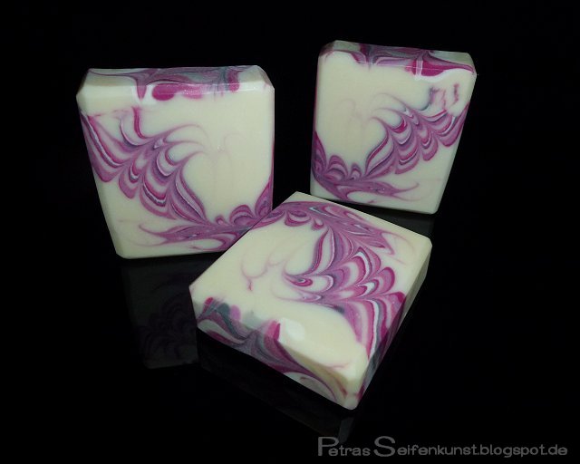 Pinkobello Forum 02.jpg