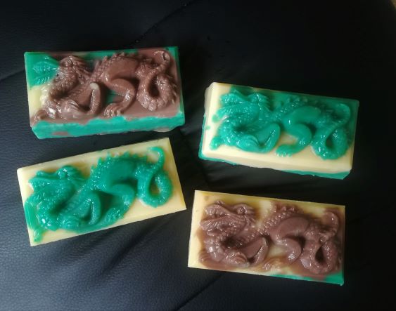 Juni-seifen Drachen.jpg