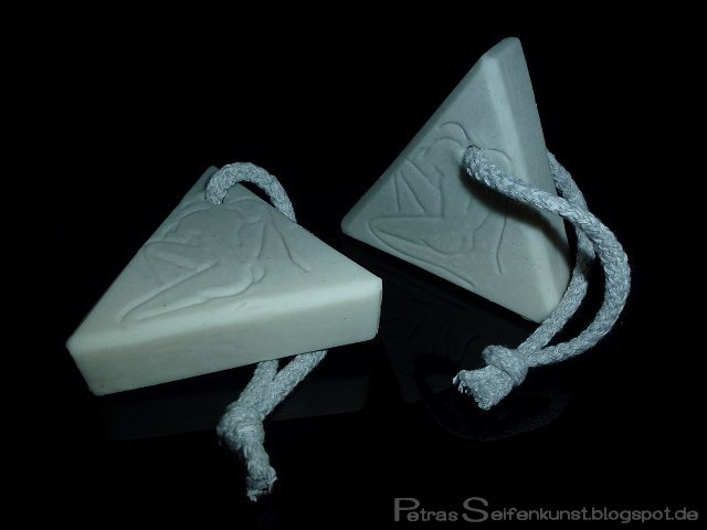 Gentlemen Forum 02.jpg